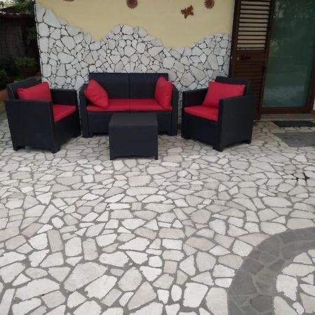 オロゼーイGollai Houseアパートメント エクステリア 写真